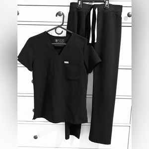 FIGS Scrub Set | Black | Women’s XXS | Catrina One Pocket Top | Livingston Pant